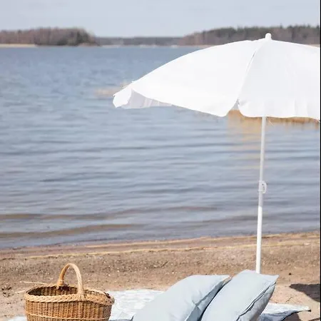 Horská chata Kesaemoekki Meren Rannalla, 5 Km Tammisaaren Keskustaan