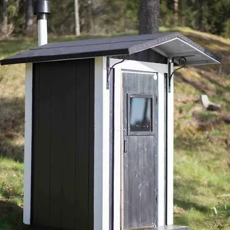 Kesaemoekki Meren Rannalla, 5 Km Tammisaaren Keskustaan Horská chata