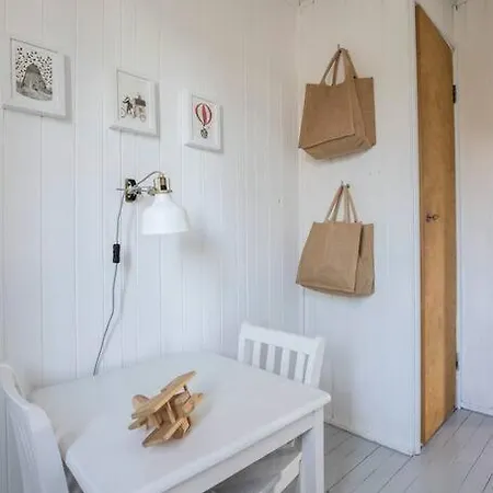 Horská chata Kesaemoekki Meren Rannalla, 5 Km Tammisaaren Keskustaan Raseborg