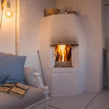 Kesaemoekki Meren Rannalla, 5 Km Tammisaaren Keskustaan Raseborg