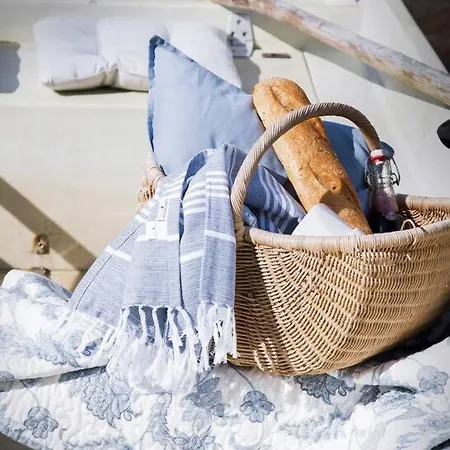 Kesaemoekki Meren Rannalla, 5 Km Tammisaaren Keskustaan Horská chata