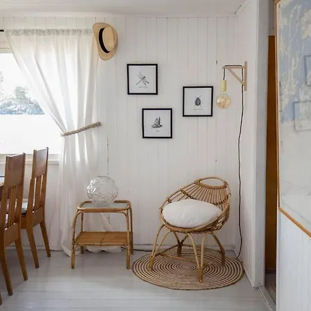 Horská chata Kesaemoekki Meren Rannalla, 5 Km Tammisaaren Keskustaan *