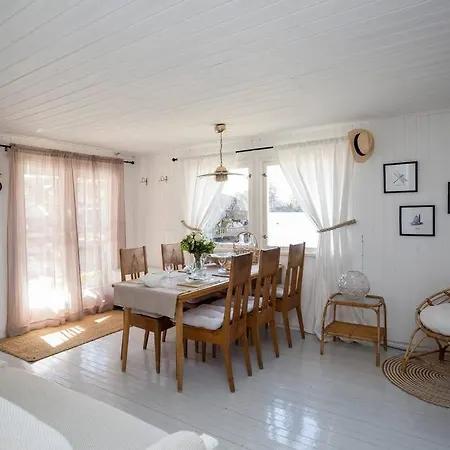 Horská chata Kesaemoekki Meren Rannalla, 5 Km Tammisaaren Keskustaan Raseborg