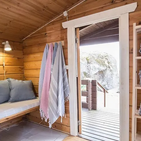 Horská chata Kesaemoekki Meren Rannalla, 5 Km Tammisaaren Keskustaan *