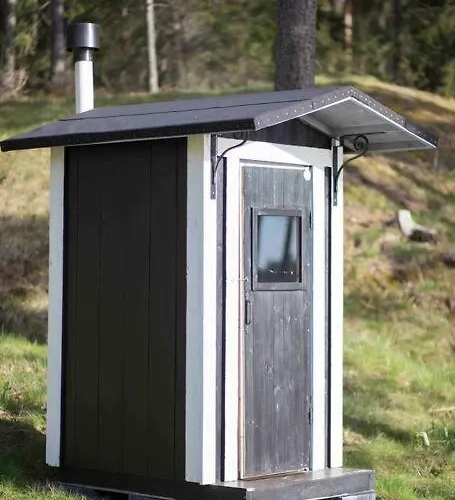 Kesaemoekki Meren Rannalla, 5 Km Tammisaaren Keskustaan Chalet