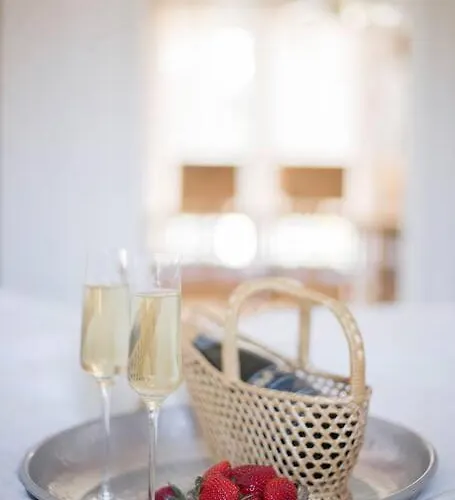 Kesaemoekki Meren Rannalla, 5 Km Tammisaaren Keskustaan Chalet