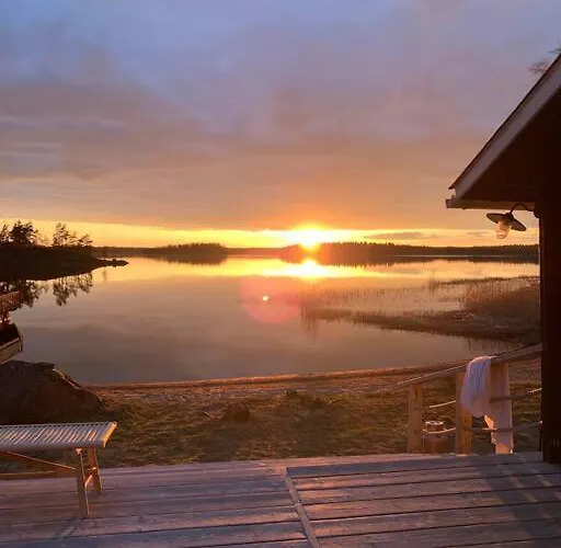 Chalet Kesaemoekki Meren Rannalla, 5 Km Tammisaaren Keskustaan
