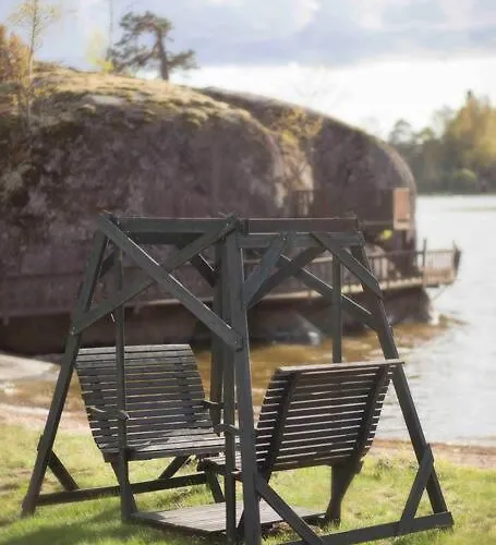 Chalet Kesaemoekki Meren Rannalla, 5 Km Tammisaaren Keskustaan